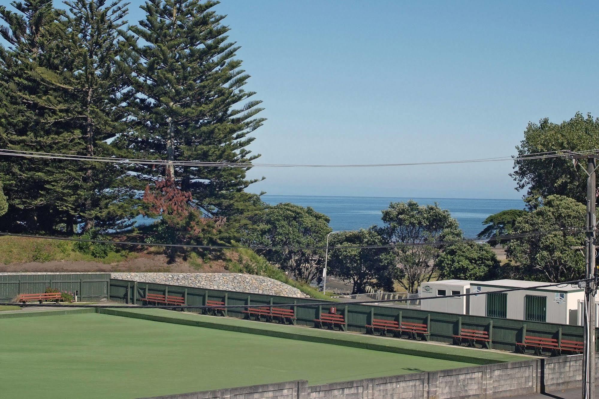 Raumati Sands Resort Paraparaumu Exteriör bild